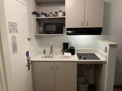 Motel 6-Richmond, Va - I-64 West เฮนริโค ภายนอก รูปภาพ