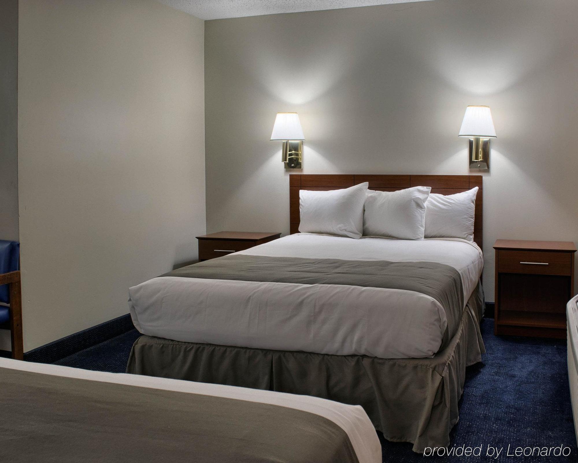 Motel 6-Richmond, Va - I-64 West เฮนริโค ภายนอก รูปภาพ
