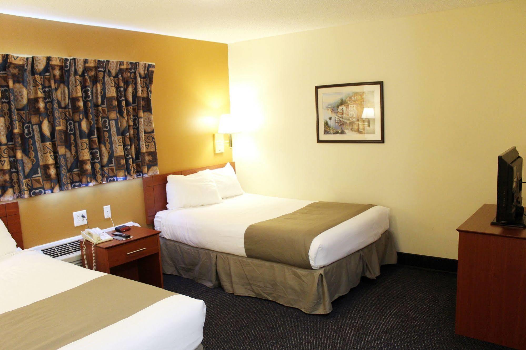 Motel 6-Richmond, Va - I-64 West เฮนริโค ภายนอก รูปภาพ