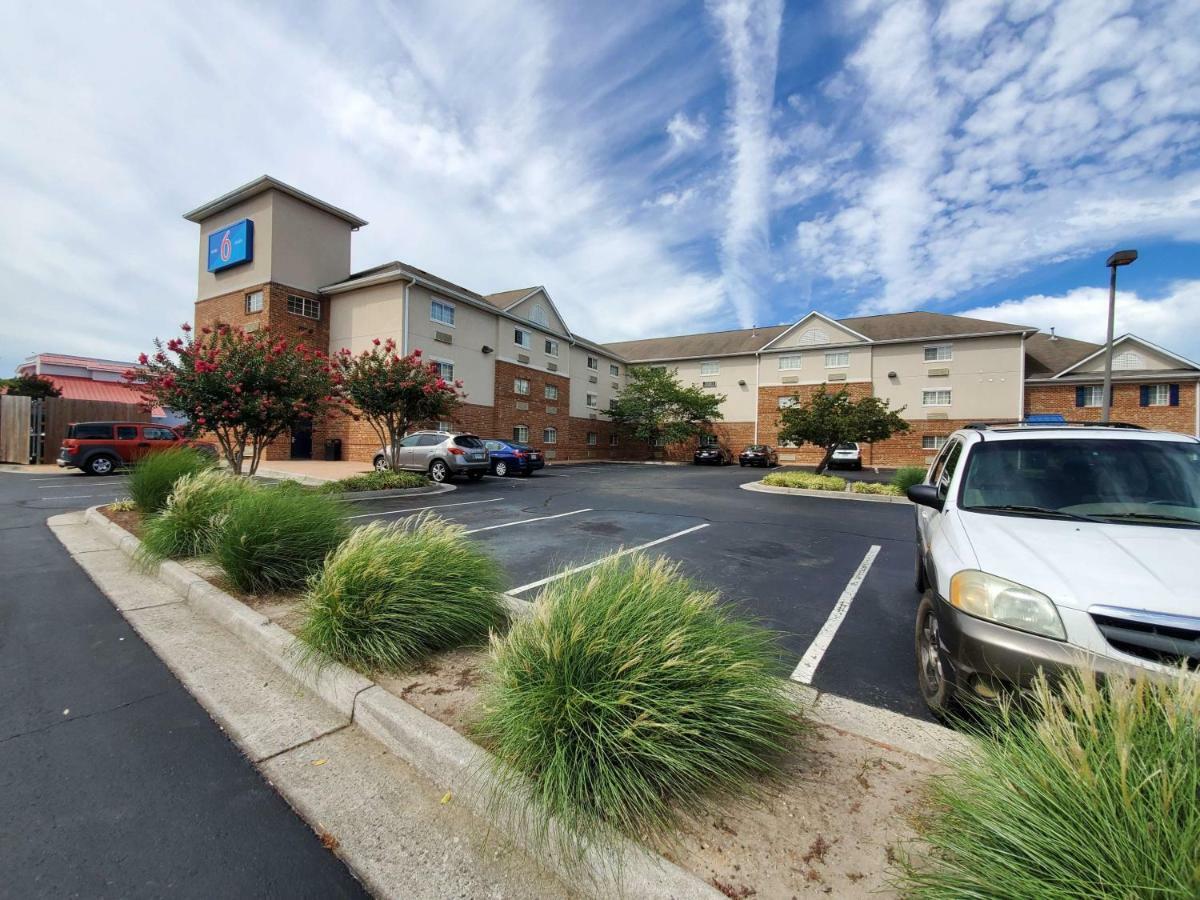 Motel 6-Richmond, Va - I-64 West เฮนริโค ภายนอก รูปภาพ